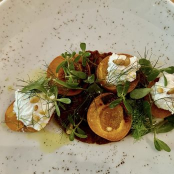 Zur Letzten Instanz - Grilled apricot salad - Northern German Near Me - Berlin, BE Zur Letzten Instanz - Grilled apricot salad - Northern German Near Me - Berlin, BE