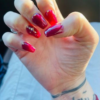 The Nail Lounge - What a fantastic job with a great design! - Nail Salons Near Me - Avon, Connecticut