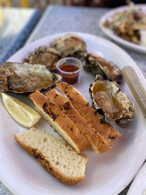 Garlic Brothers Restaurant and Bar by null