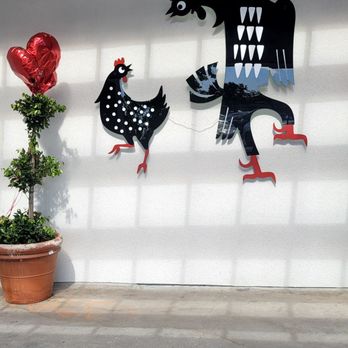 Max's Restaurant - Outside decor - Filipino Near Me - Bakersfield, California
