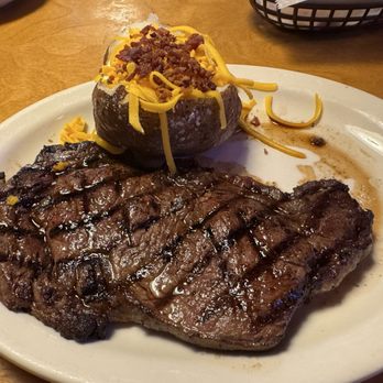 Texas Roadhouse - 14 ounce Ft. Worth Ribeye* - Barbeque Near Me - Phoenix, Arizona