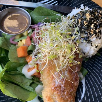 Down the Hatch Maui - Macadamia Nut Crusted Mahi - Seafood Near Me - Lahaina, Hawaii