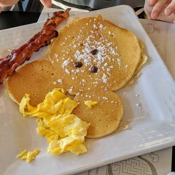 Wally Waffle - Kids silver dollar pancakes - Breakfast & Brunch Near Me - Akron, Ohio Wally Waffle - Kids silver dollar pancakes - Breakfast & Brunch Near Me - Akron, Ohio