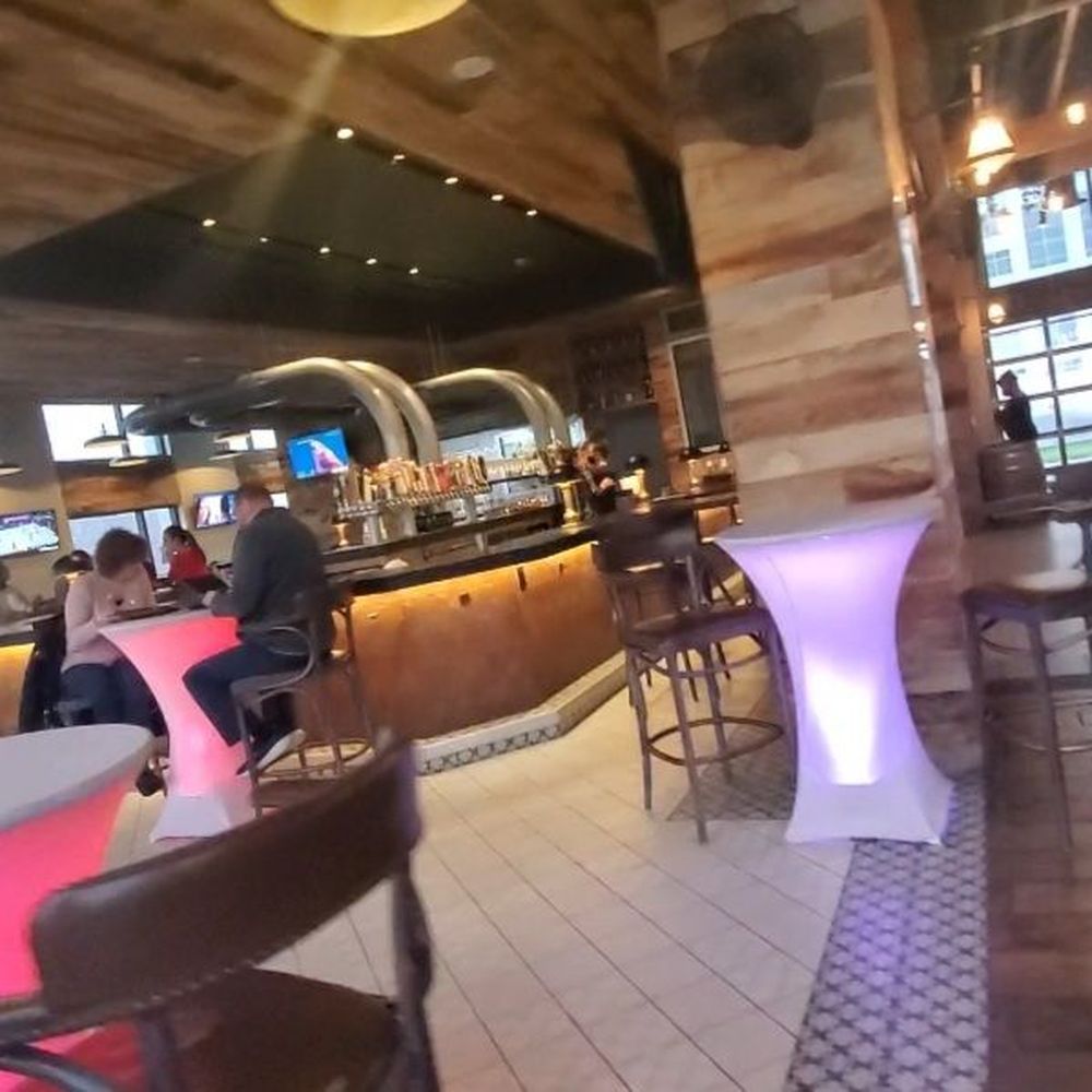 Grain - Inside - Beer Gardens Near Me - Norfolk, Virginia