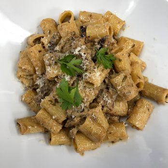 Berzelii CAFÉ - Delicoius pasta with fillet of beef & parmesan - Cafes Near Me - Göteborg, O