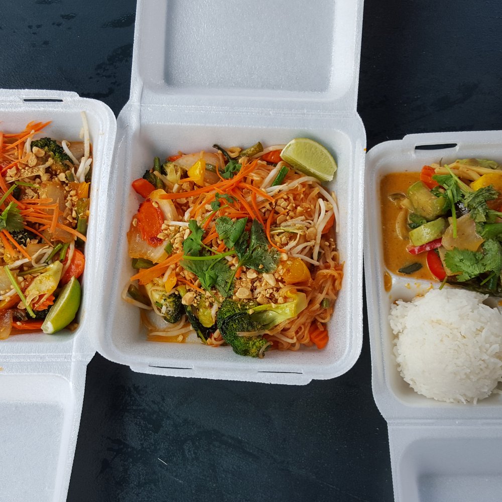 Craving Thai - The color's of Hawaii. Pad thai and red curry vegetarian - Thai Near Me - Koloa, Hawaii Craving Thai - The color's of Hawaii. Pad thai and red curry vegetarian - Thai Near Me - Koloa, Hawaii