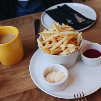 Flipper’s - Truffle French Fries ($9) - Pancakes Near Me - New York, New York Flipper’s - Truffle French Fries ($9) - Pancakes Near Me - New York, New York