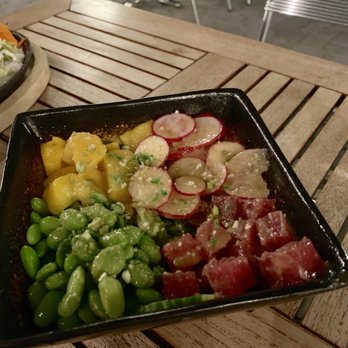 Cafe This Way - Poke w/ mango edamame radish zucchini salad -Delish! - New American Near Me - Bar Harbor, Maine