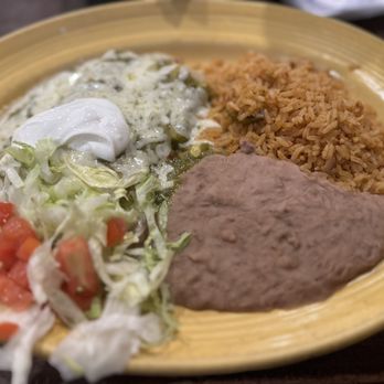 Nicha's Comida Mexicana - Green Enchilada plate - Mexican Near Me - San Antonio, Texas