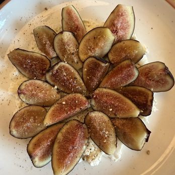 Crudo e Nudo - Fig salad - Seafood Near Me - Santa Monica, California Crudo e Nudo - Fig salad - Seafood Near Me - Santa Monica, California