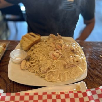 Pier 77 - Shrimp alfredo - Seafood Near Me - Fulton, Texas