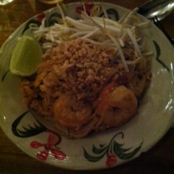 Boda - Chicken and shrimp pad thai - tasty and affordable! - Thai Near Me - Portland, Maine Boda - Chicken and shrimp pad thai - tasty and affordable! - Thai Near Me - Portland, Maine