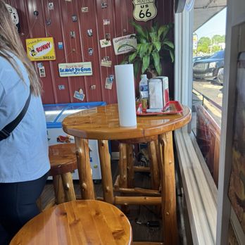 Bagel Barn - The table available for dine in. - Bagels Near Me - Mt. Juliet, Tennessee