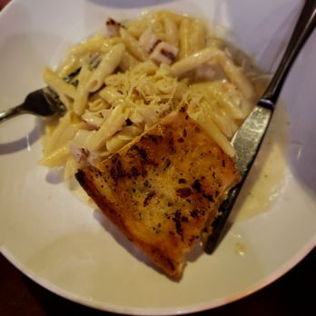Googie Grill - Penne Alfredo with Grilled Chicken - American Near Me - Seaside, California