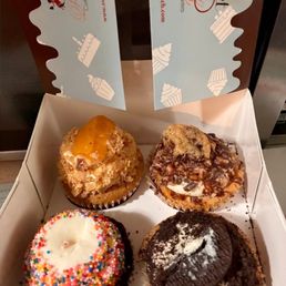 SRP (Toffee Cookie) Cupcake, Peach Cobbler, Cookies & Cream Cupcake, chocolate Confetti Cupcake SRP (Toffee Cookie) Cupcake, Peach Cobbler, Cookies & Cream Cupcake, chocolate Confetti Cupcake