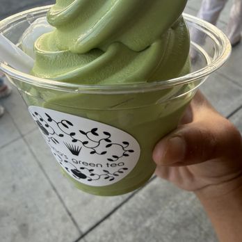 Nana's Green Tea - Matcha soft serve with mochi balls and red bean - Cafes Near Me - Pasadena, California