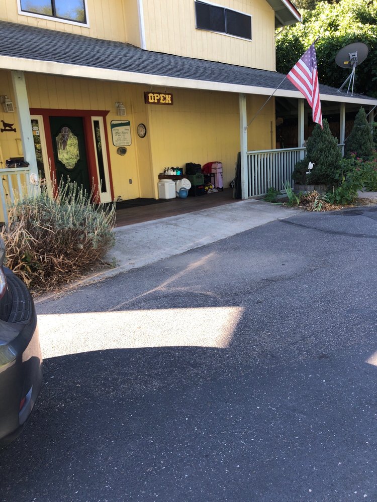 ALOHA BOARDING & TRAINING 20 Photos & 17 Reviews 4667 French Gulch