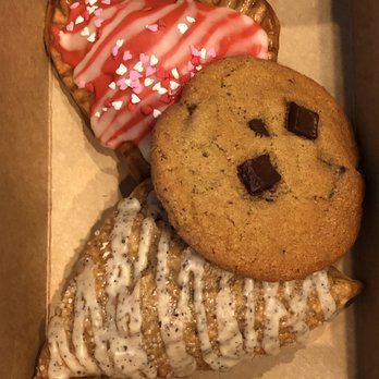 Valhalla Bakery - Cherry Hand Pie, Chocolate Chunk Cookie and Earl Grey Scone - Desserts Near Me - Saint Petersburg, Florida Valhalla Bakery - Cherry Hand Pie, Chocolate Chunk Cookie and Earl Grey Scone - Desserts Near Me - Saint Petersburg, Florida