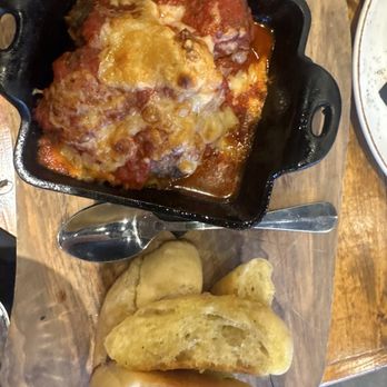 Basil Pizza & Wine Bar - Wagyu Meatballs - Pizza Near Me - Perrysburg, Ohio Basil Pizza & Wine Bar - Wagyu Meatballs - Pizza Near Me - Perrysburg, Ohio