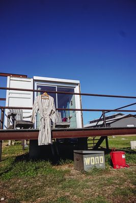 FlopHouze - Shipping Container Hotel by null