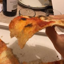 Lady Pizza di Hamam Emad e Russo Grazia - Thin as it can be!