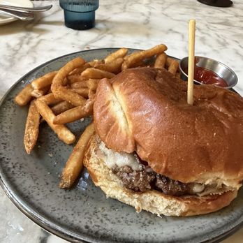 Domingo - Poblano Burger - Cocktail Bars Near Me - San Antonio, Texas