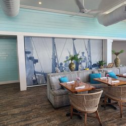 Yellowfin Bar & Kitchen - DINING ROOM