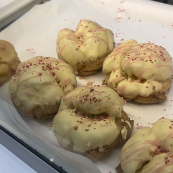 Beard Papa’s - Limited time St. Valentines raspberry puffs - Desserts Near Me - Cerritos, California Beard Papa’s - Limited time St. Valentines raspberry puffs - Desserts Near Me - Cerritos, California