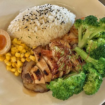 Charidise - Grilled Seafood Rice (with extra broccoli) - Desserts Near Me - Toronto, Ontario