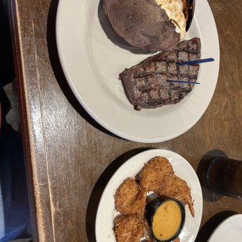 Logan's Roadhouse - Steakhouses Near Me - Louisville, Kentucky