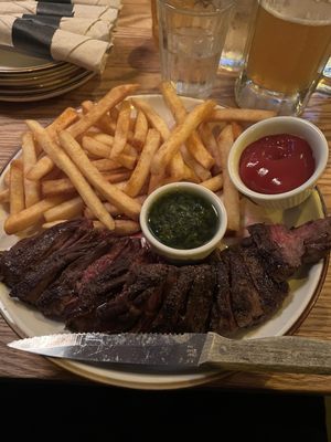 Goldie’s Tavern by null