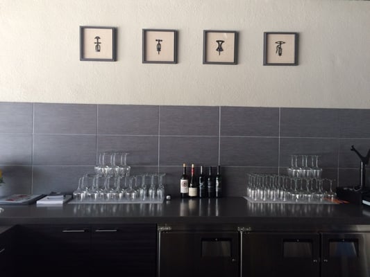 Sip Wine & Beer by null