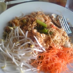 Thai Taste Restaurant - Pad Thai