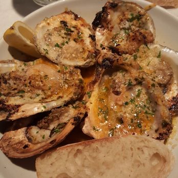 Big Fin Seafood - Oysters..big Fin style - Seafood Near Me - Orlando, Florida