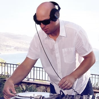 DJ Brett Elliott - DJ Brett Elliott - DJs Near Me DJ Brett Elliott - DJ Brett Elliott - DJs Near Me