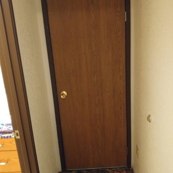 Ramada Inn Waterfront - No peep hole, no security lock - Hotels Near Me - Mackinaw City, Michigan