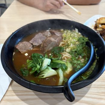 Dumpling Wei - E2. Beef Noodle Soup 清汤牛肉面 - Dim Sum Near Me - Los Angeles, California Dumpling Wei - E2. Beef Noodle Soup 清汤牛肉面 - Dim Sum Near Me - Los Angeles, California
