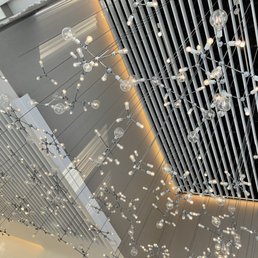 ELLIE’S RESTAURANT & LOUNGE - Updated January 2026 - 337 Photos & 169