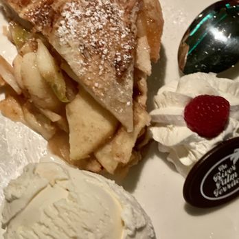 The River Palm Terrace - Warm Apple Pie - Steakhouses Near Me - Edgewater, New Jersey The River Palm Terrace - Warm Apple Pie - Steakhouses Near Me - Edgewater, New Jersey