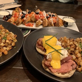 Blu Jam Cafe - Norwegian Benedict, Blu Jam Benedict, Crunchy French Toast - Breakfast & Brunch Near Me - Sherman Oaks, California