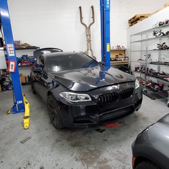 Auto-Werkstatt - BMW M5 that is having a full motor rebuild. - Auto Repair Near Me - Kent, Washington