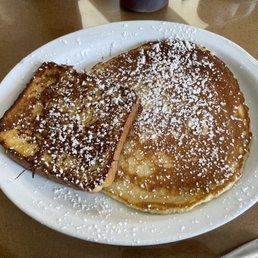 Village big breakfast - French toast and pancake