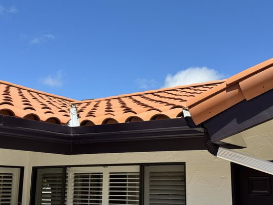 Eddies Roofing Logo