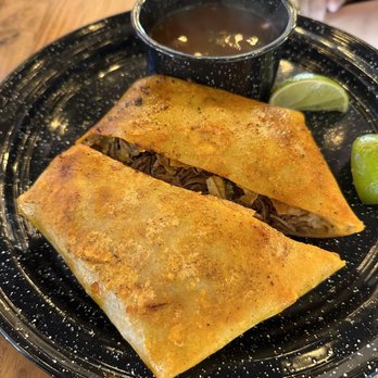Mati’s Kitchen - Crunchwrap/ Instagram @JUDEETHEFOODEE - Food Trucks Near Me Mati’s Kitchen - Crunchwrap/ Instagram @JUDEETHEFOODEE - Food Trucks Near Me
