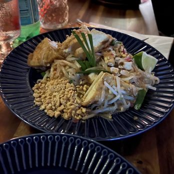 Holic Thai Bistro - Pad Thai Boran with tofu - Thai Near Me - Brooklyn, New York Holic Thai Bistro - Pad Thai Boran with tofu - Thai Near Me - Brooklyn, New York