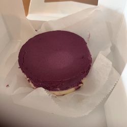 Ube cheesecake