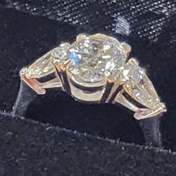 AZIZ Diamond & Jewelry Buyers
