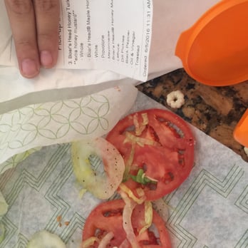 Publix - Where here does it say tomato onion and yellow mustard?? Anyone?? - Grocery Near Me - Miami, Florida