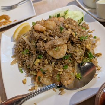 Dao Thai - Shrimp fried rice - Thai Near Me - Chicago, Illinois