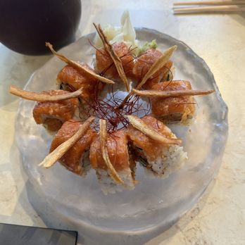 Brush Sushi - Spicy Tuna Roll - Japanese Near Me - Atlanta, Georgia